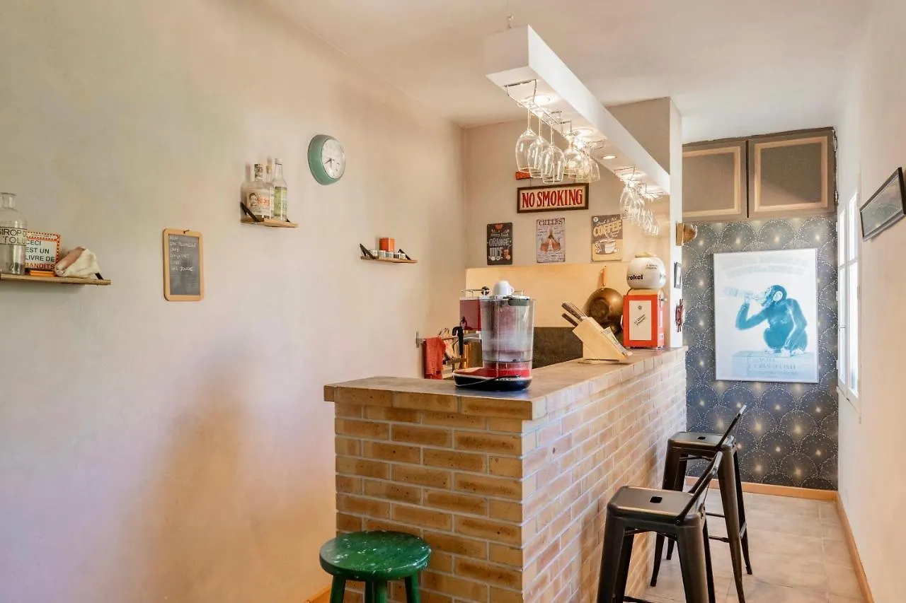 Bel Apt De Standing Et Lumineux A Marseille By Weekome